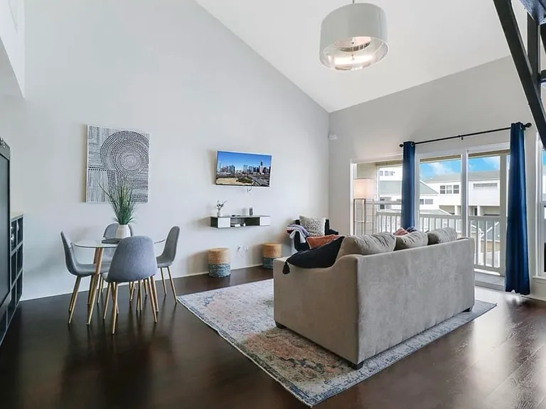 1818 S Lakeshore Blvd #32 — Photo 6