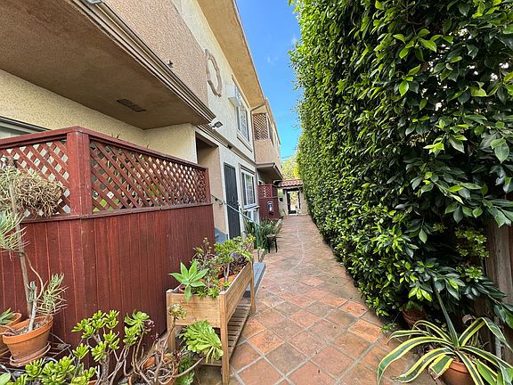 2nd image of 4106 Inglewood Blvd APT 5