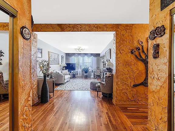 4th image of 1755 E 17th St #7H
