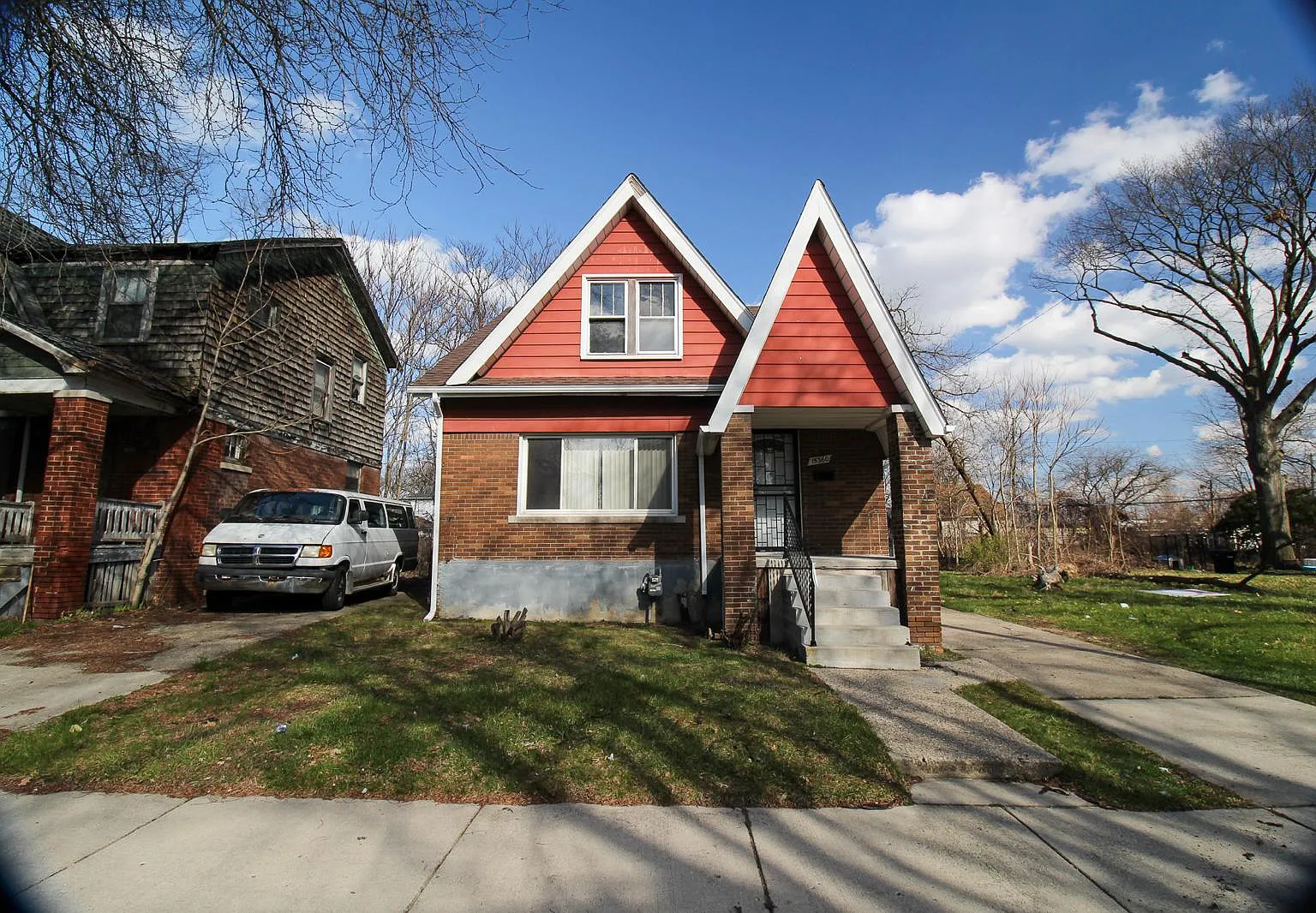 4 bed, 1368 sqft, $1,399 — Photo 2