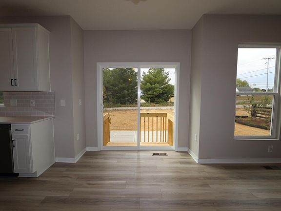 4th image of 4493 Morbitzer Ln