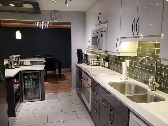 5th image of 650 Murray Ln Unit 304