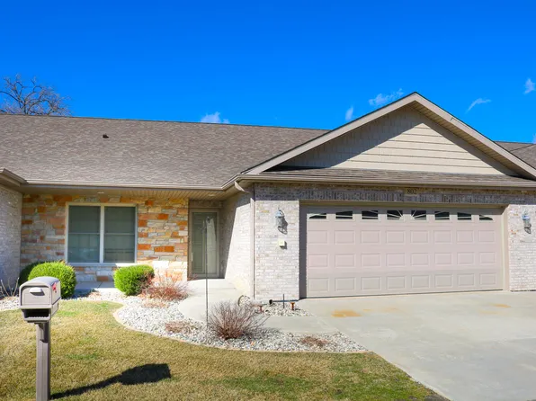 802 Veterans Ln, Crown Point, IN 46307