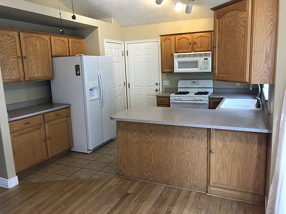 4th image of 1861 W Bridgestone Ln