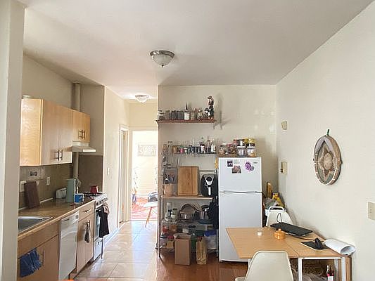 3rd image of 39-47 47th Ave #2F