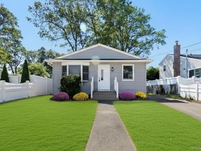 792 Glendale Road, West Babylon, NY, 11704