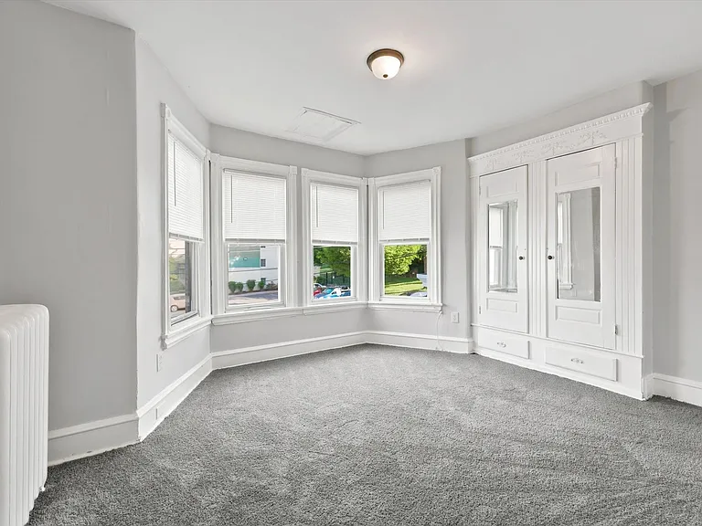 502 N Clayton St — Photo 9