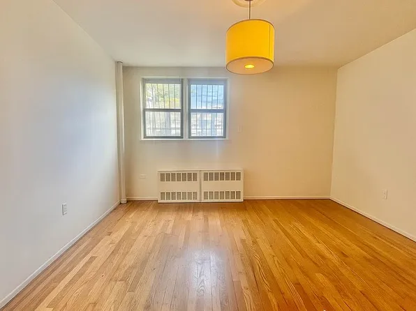 668 Fourth Avenue image 5 of 7