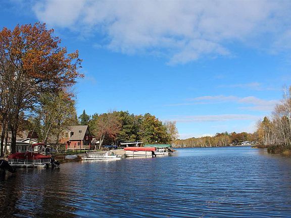 3rd image of 1874 Lake James Dr