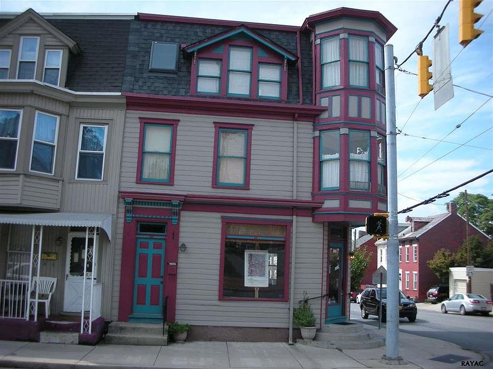 1st image of 300 S Pershing Ave