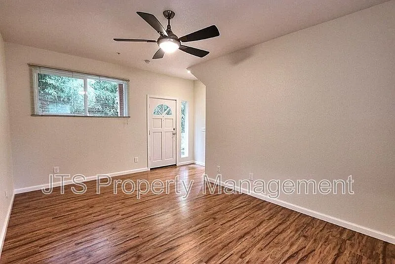 2 bed, 1.5 bath, 1100 sqft, $1,995 — Photo 4