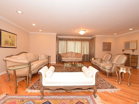 4th image of 1356 Northmoor Ct