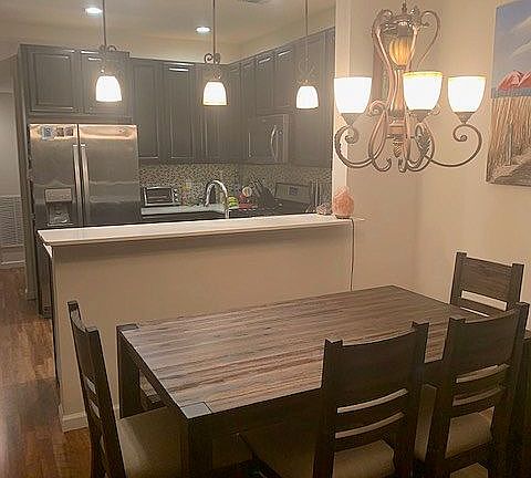 4th image of 52 Clubhouse Cir