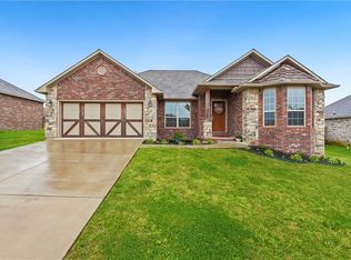 954 Piper St, Cave Springs, AR 72718