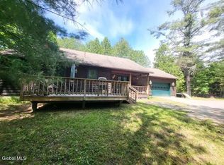 17 Hawkins Ln, Brant Lake, NY 12815