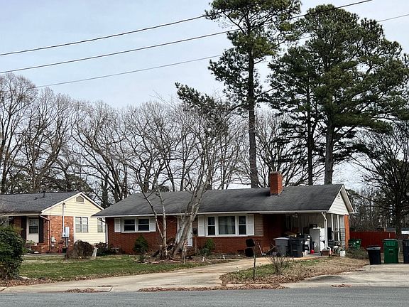 2nd image of 4831 Harcourt Ln