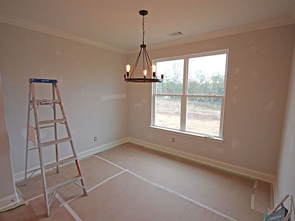 5th image of 5923 Covent Ln