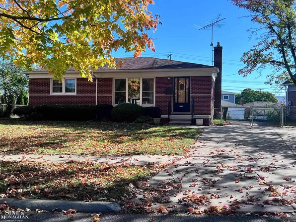 24316 Cubberness St, Saint Clair Shores, MI 48080