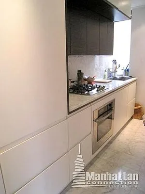 Rented by Manhattan Connection | media 53