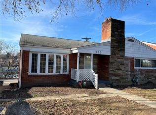 135 Greenbriar Dr, Pittsburgh, PA 15220