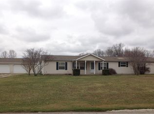 222 Burton Ln, Mitchell, IN 47446