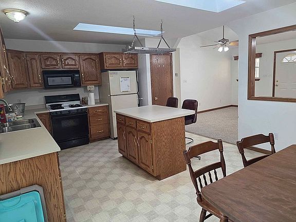 5th image of 103 Creston Ln