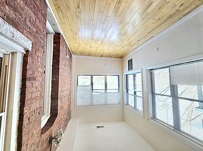 5th image of 189 Winthrop Rd #4