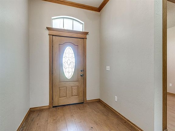 3rd image of 20328 SE 37th St