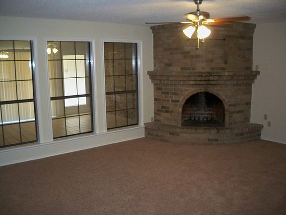 2nd image of 1927 S Hillcroft Dr