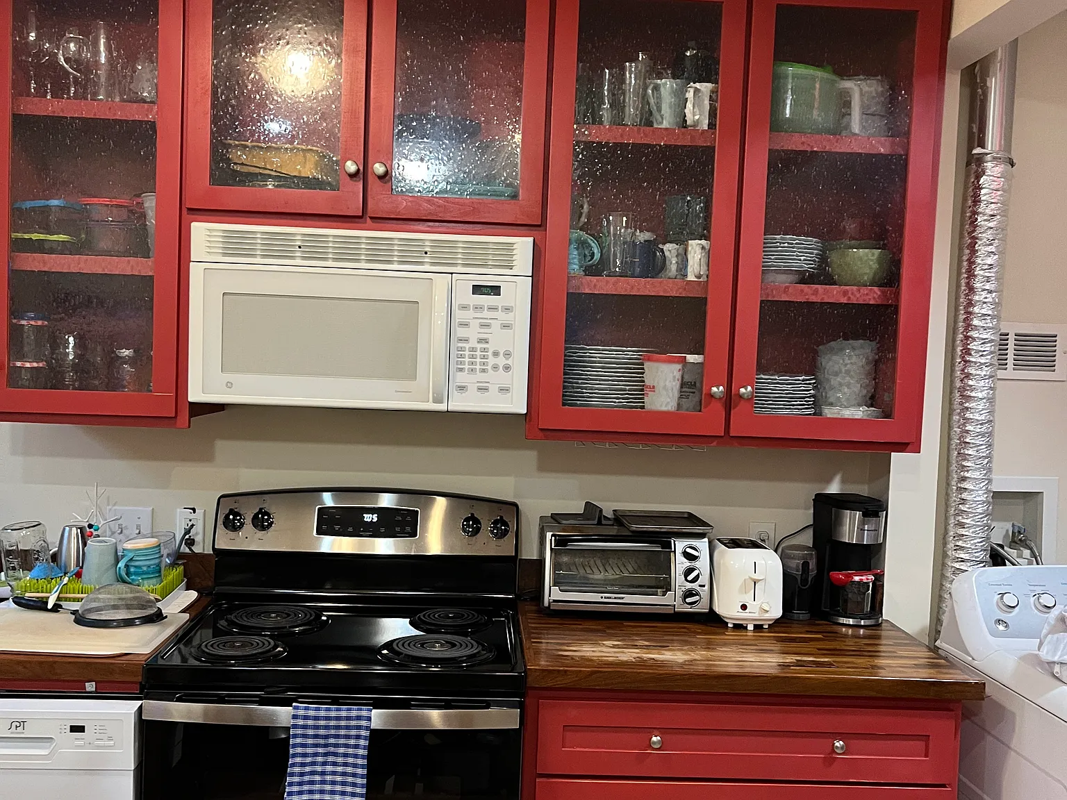 3 bed, 1300 sqft, $4,300 — Photo 2