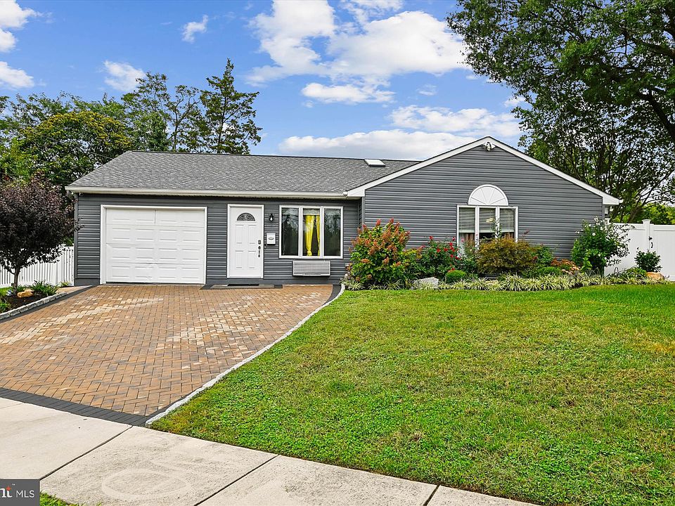1st image of 1125 Crawford Dr