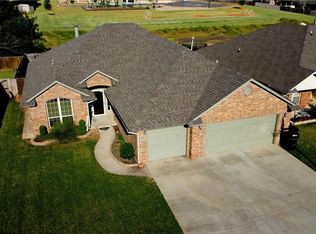 1804 Jordan Dr, Moore, OK 73160