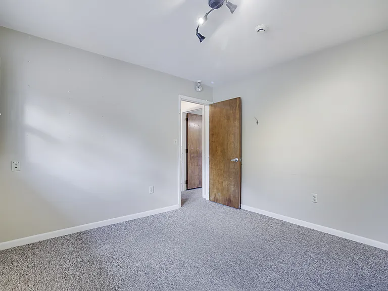 863 Interchange Rd — Photo 10