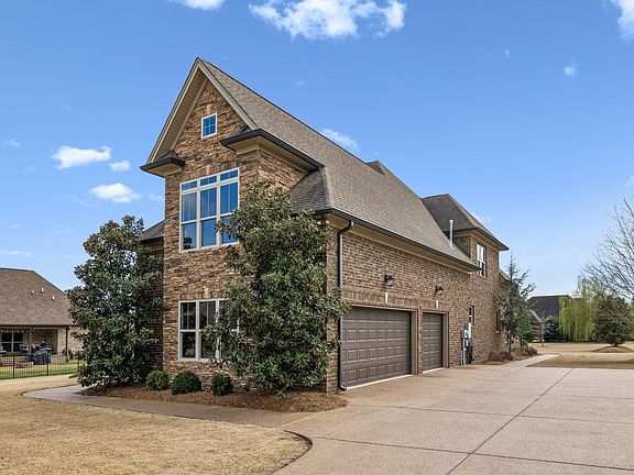 5th image of 23 Morgan Ln