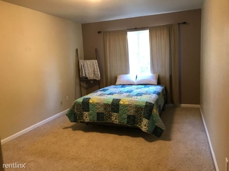 1st image of 471 S Auburn St #1