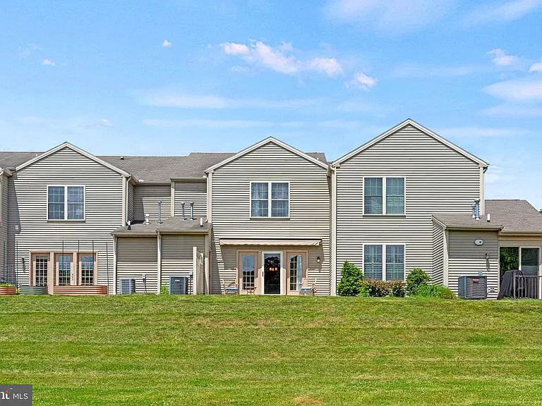 2080 Deer Run Dr — Photo 32