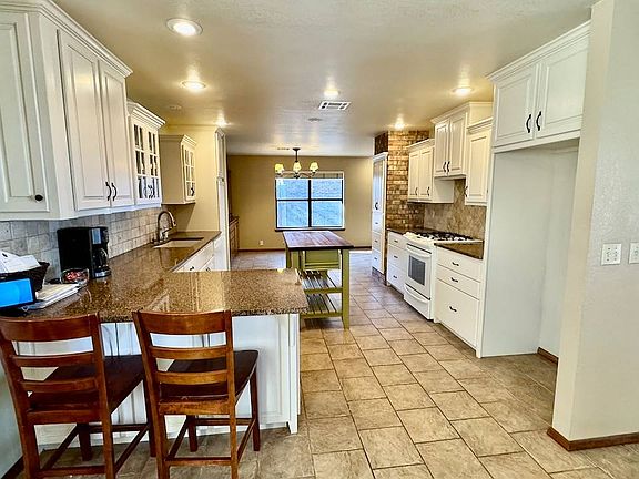 5th image of 510 Lark Dr