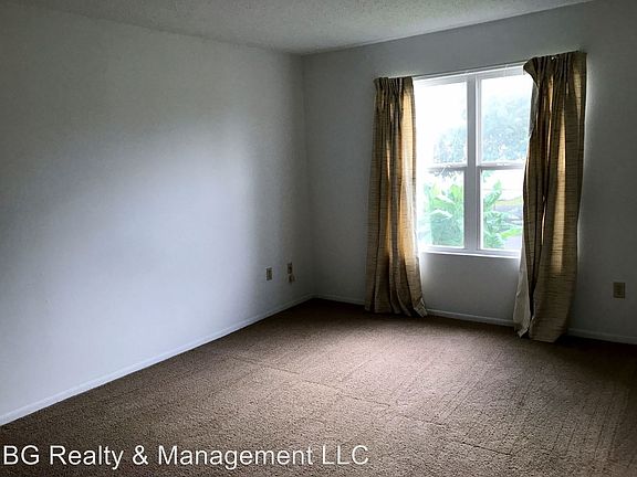 4th image of 404 Elias St APT 101