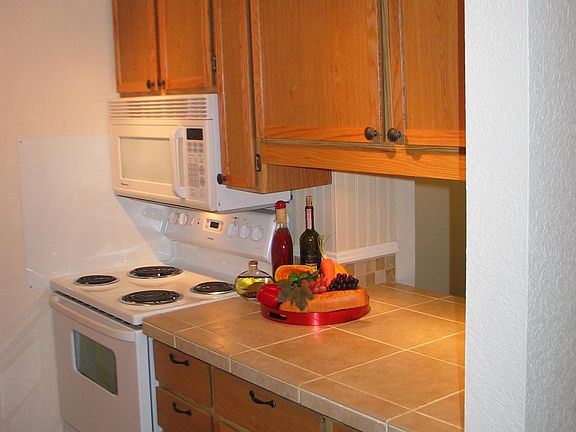 4th image of 18241 73rd Ave NE #109