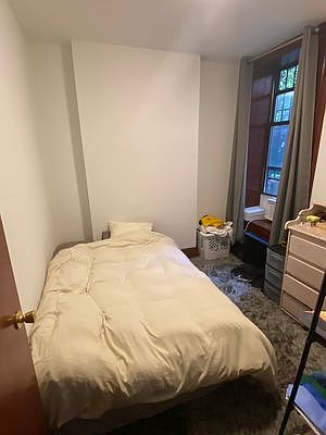 4th image of 108 E 97th St #1M