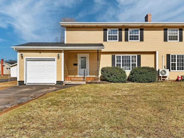 214 Mount Edward Rd, Charlottetown, PE C1A 5T4