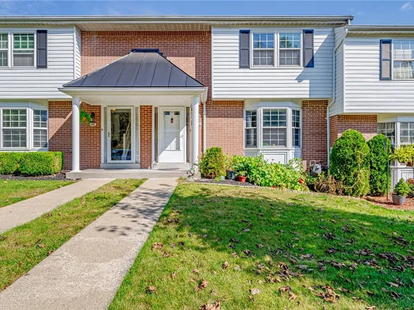 284 Heather Dr, Monroeville, PA 15146