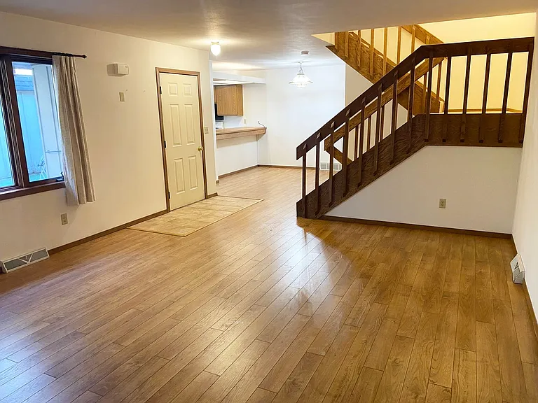 4PLEX-1801 E Crabtree Dr — Photo 4