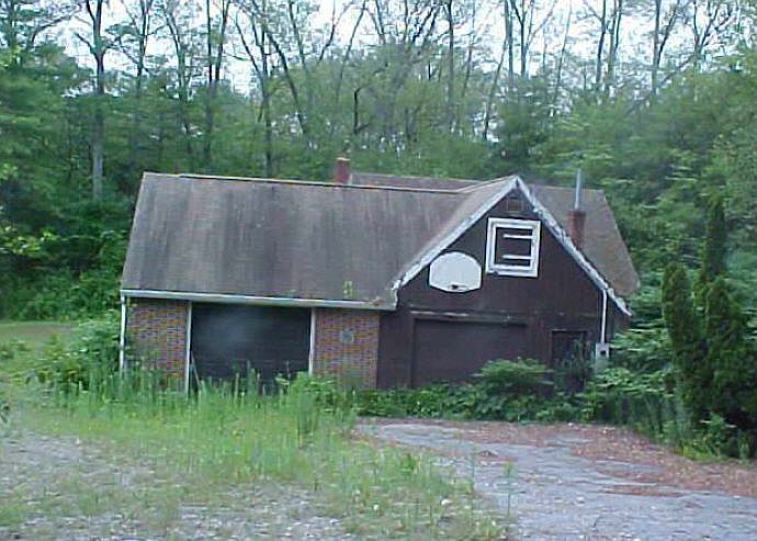 1st image of 95 Oakridge Ave