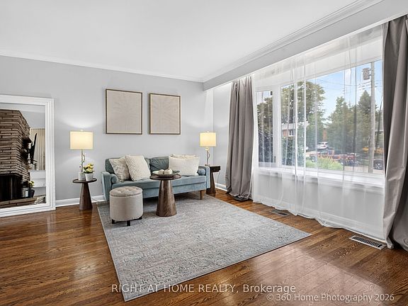 4th image of 100 Perivale Cres