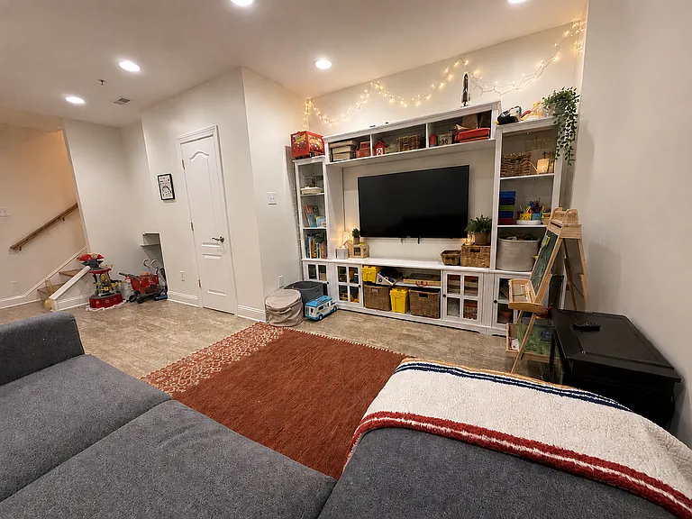 1014 S 22nd St — Photo 29
