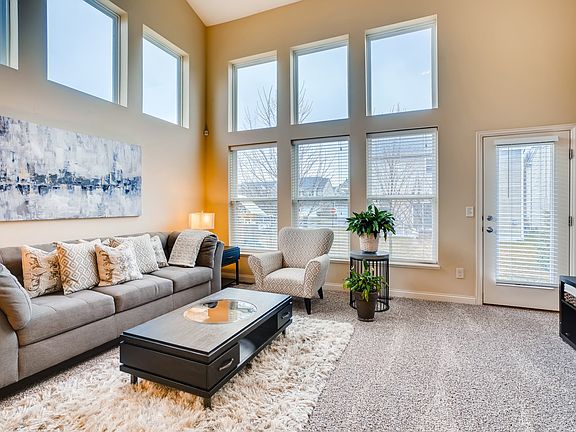 4th image of 4085 Canice Ave