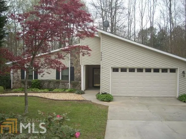 5598 Brooklyn Ln, Norcross, GA 30093