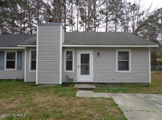 412 Cedar Creek Dr, Jacksonville, NC 28540