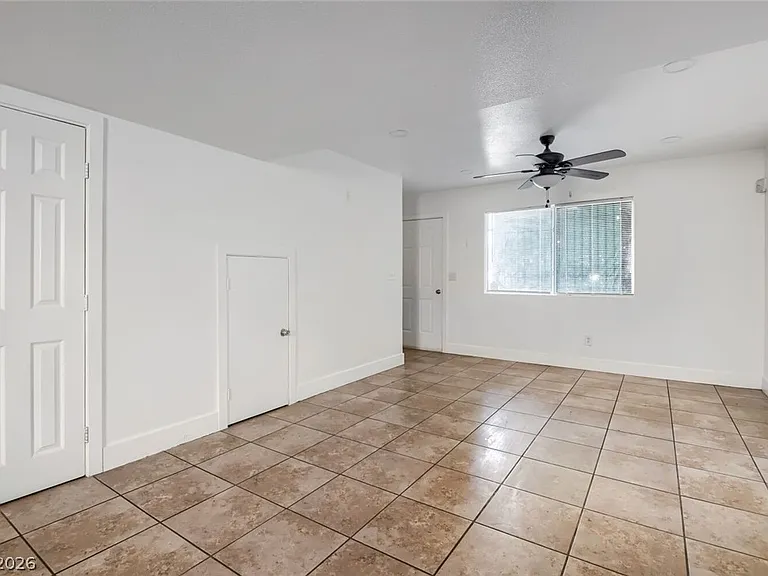 3501 Rio Robles Dr #B — Photo 2